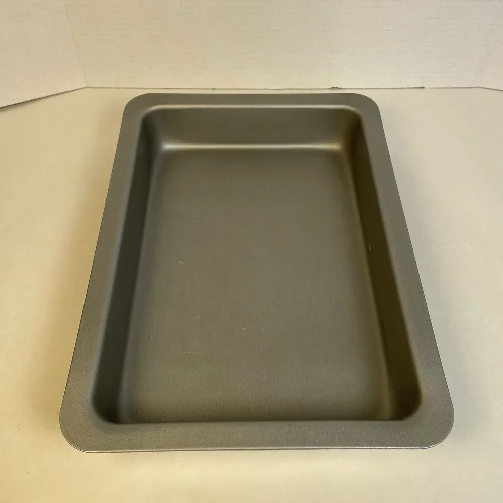 WearEver Air Bake Insulated Lasagna Pan Double Wall 13x9x2-1/4 Brownies Cake